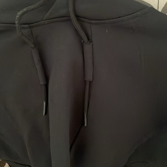 Gymshark cropped hoodie NWOT NEW WITHOUT TAG BLACK SIZE XS - Picture 2 of 5